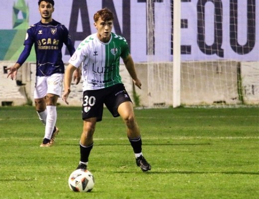 Los centrocampistas Aitor Hidalgo y Pablo Palomino llegan al Águilas y a La Unión 