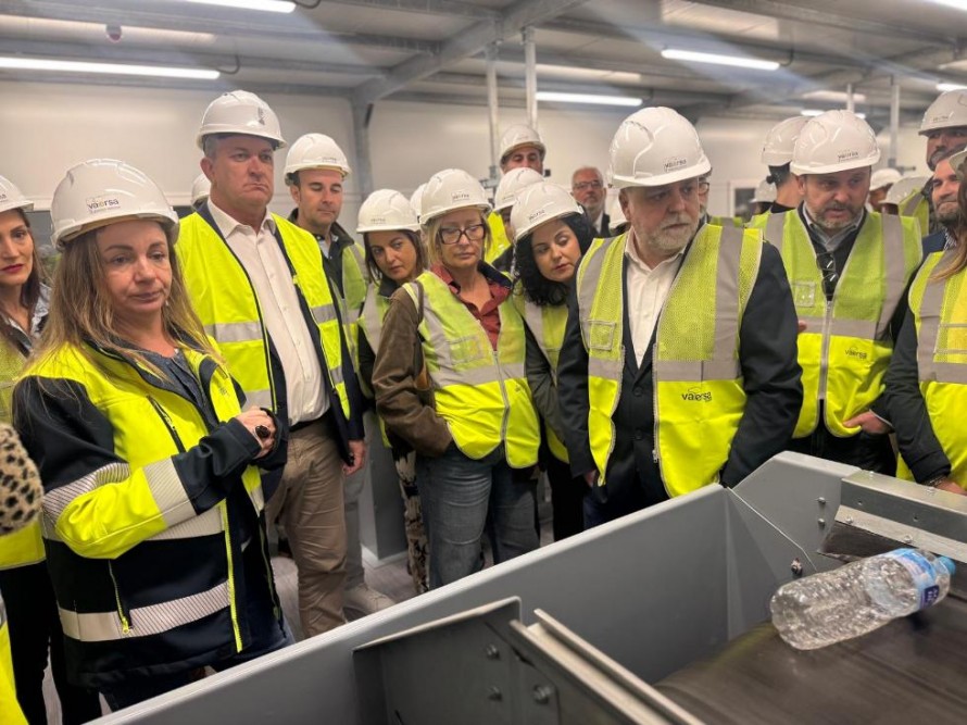 El Consorcio de Residuos Crea y la Generalitat, a la greña por la planta de Villena: el ente reclama 3,1 millones a Vaersa por dejarla tirada en las obras
