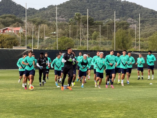  Jean Jules y Rubén Serrano estarán varias semanas de baja en el Efesé por sendas lesiones