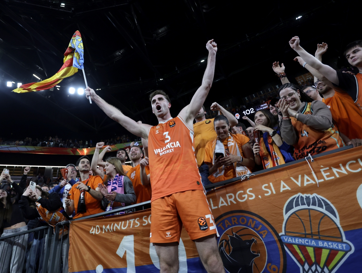 Noche mágica en el Roig Arena: Valencia Basket, clasificado para el playoff de la Euroliga