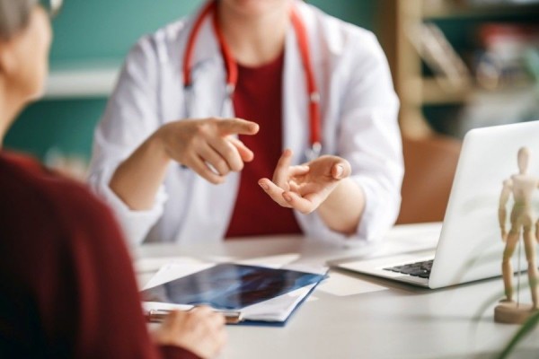 La salud ante su mayor punto de inflexión: cinco retos estructurales que redefinirán el sistema sanitario en la próxima década