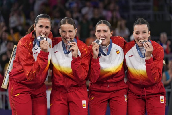 Las españolas, plata del baloncesto 3x3 al caer ante Alemania (16-17)
