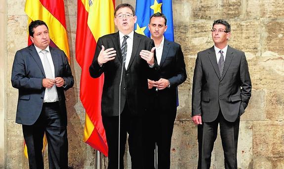 Ximo Puig junto a los tres presidentes de las diputaciones. EFE - 