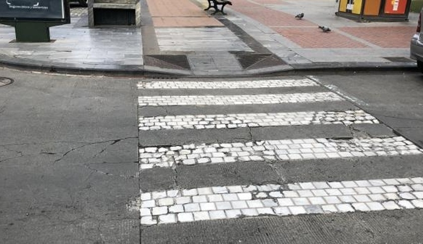 Alcoy avanza en accesibilidad urbana: licita adaptar los cruces de la avenida País Valencià por 130.000€  