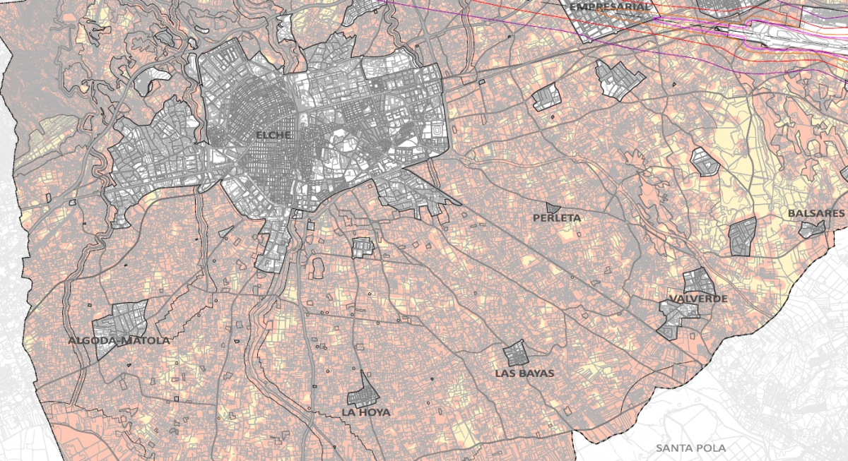 Parte ampliada del mapa: en salmón, la parte blindada, en crema, la libre para fotovoltaicas - 