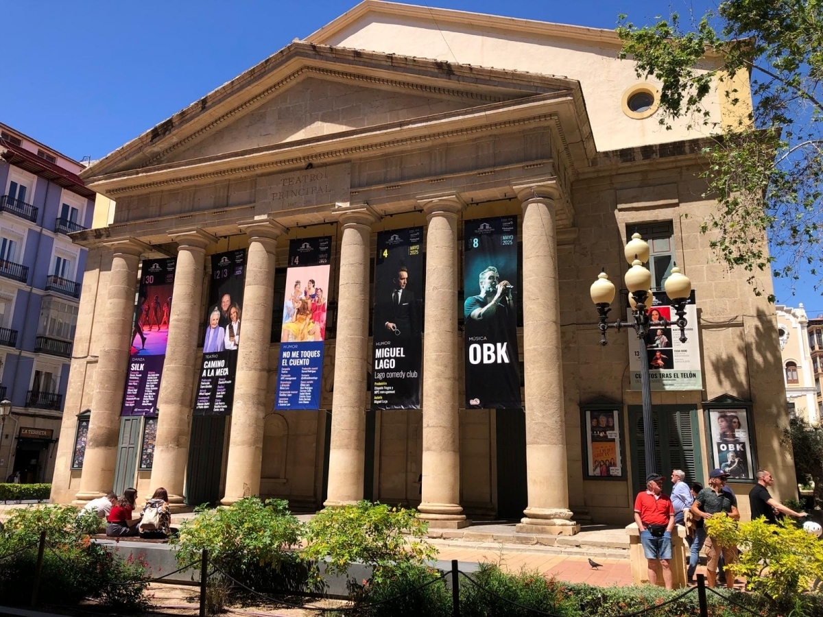 Pista libre para la reforma del Teatro Principal: Hacienda valida el contrato de su plan director