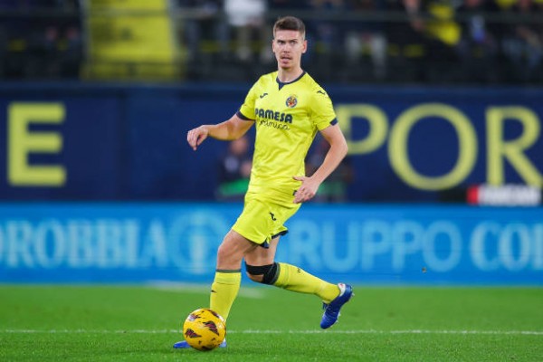 El internacional argentino del Villarreal Juan Foyth sufre una contusión en su rodilla izquierda