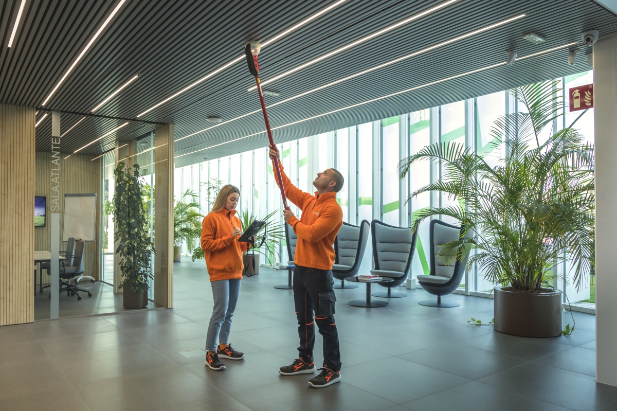 Manuela Conejero abre delegación en Valencia para reforzar la protección contra incendios en industria