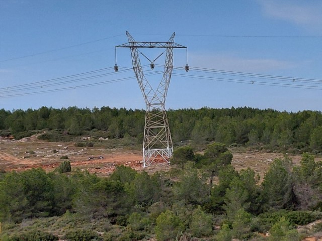 Red Eléctrica activa esta semana las obras de la nueva línea Morella-La Plana para impulsar la descarbonización de la cerámica
