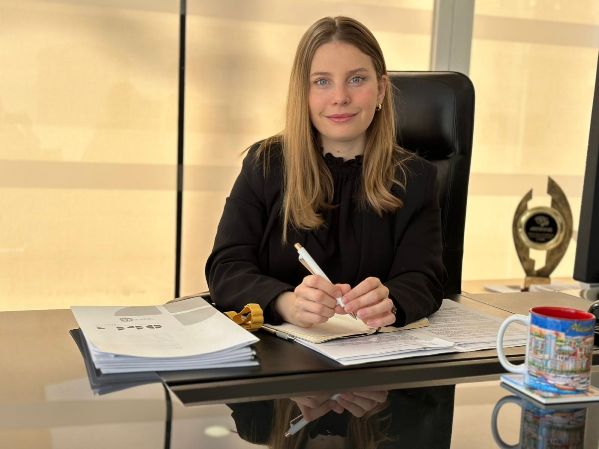 El patrimonio de la exedil de Urbanismo de Alicante tras su renuncia al cargo: más bienes y más deuda