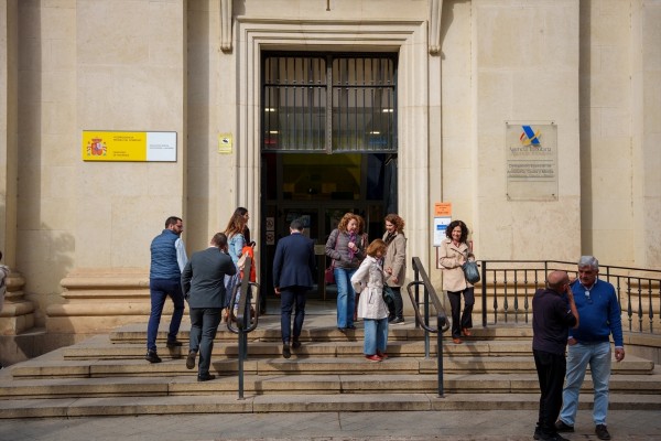 Los contribuyentes presentan en día y medio 1,82 millones de declaraciones de la Renta, un 8,8% más