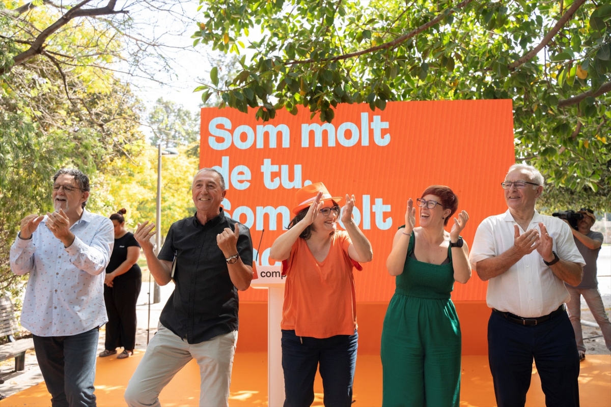 Ponce, Baldoví, Oltra, Micó y Ribó, en un mitin en 2022 poco antes de la dimisión de la entonces vicepresidenta.