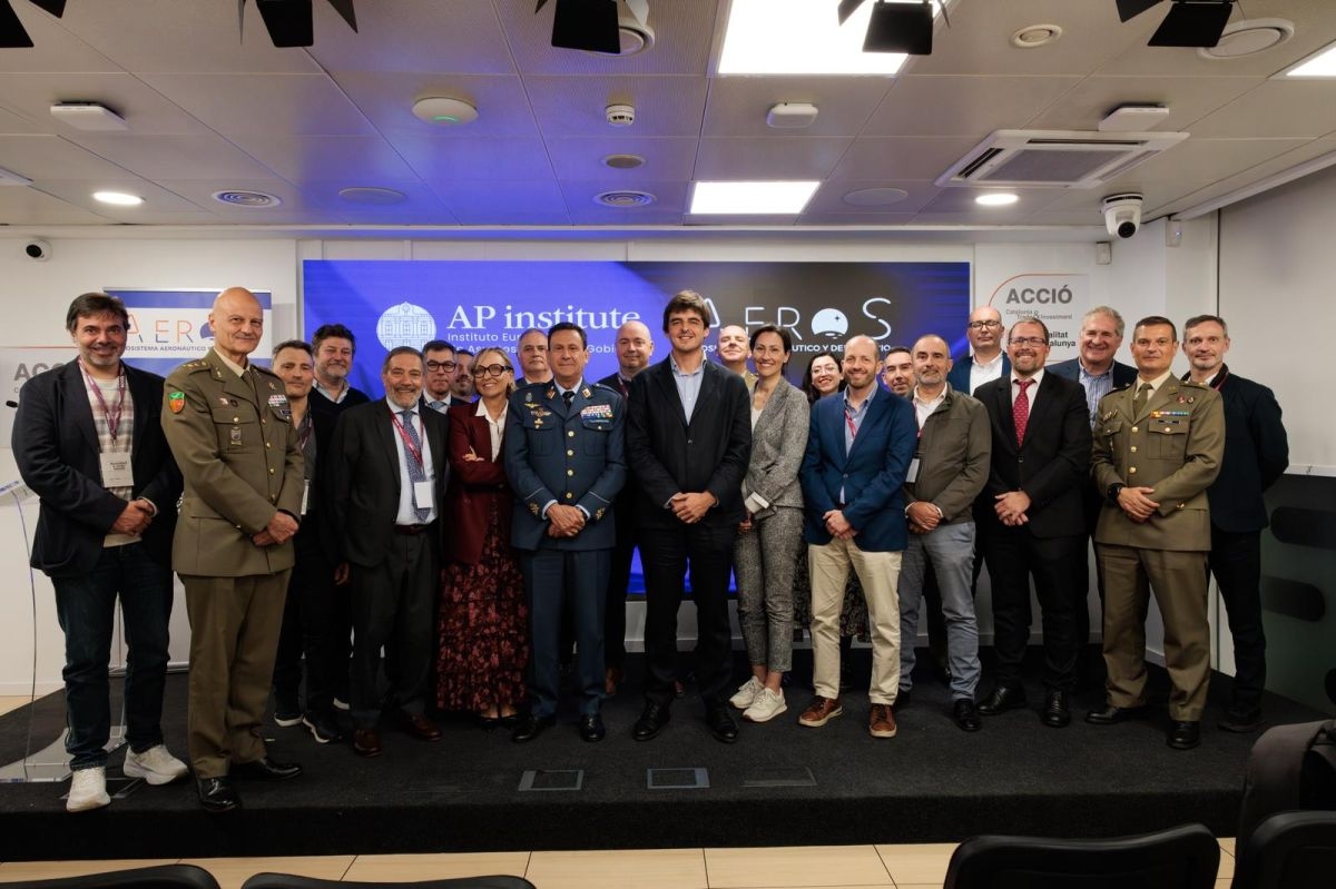 El teniente general Miguel Ivorra analiza las oportunidades de la industria de la defensa en un acto de AP institute y AeroS en Barcelona