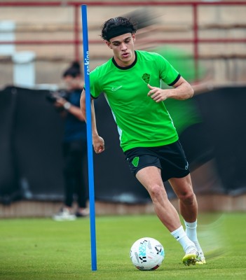 El Elche CF confía en el regreso de Héctor Fort contra el Atlético