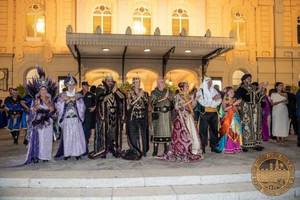 Moros y Cristianos de Murcia prenden ya la mecha de sus fiestas y ponen a la venta las sillas del desfile