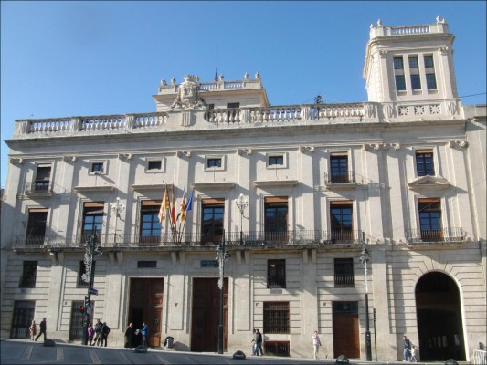 Valora se perfila como adjudicataria del servicio de prevención para empleados municipales de Alcoy