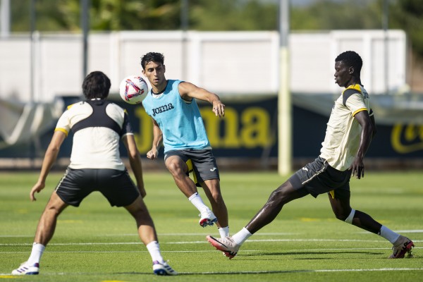 El Villarreal regresa al trabajo con la novedad de Nicolás Pépé y la ausencia de Foyth