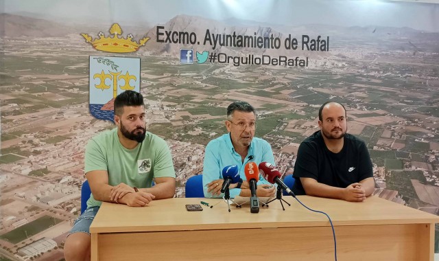 Rafal municipaliza los servicios de limpieza viaria y zonas verdes tras romper con la empresa
