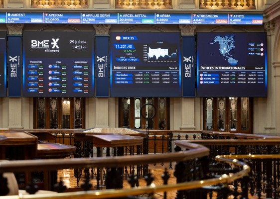 El Ibex 35 se desploma casi un 3% en la apertura tras el hundimiento de las Bolsas asiáticas