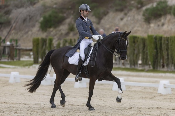 La dominicana Yvonne Losos y el gaditano Claudio Castilla ganan en el Concurso Internacional de Murcia