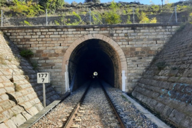 Transportes adjudica la adaptación de túneles para electrificar la línea Zaragoza-Teruel-Sagunto 