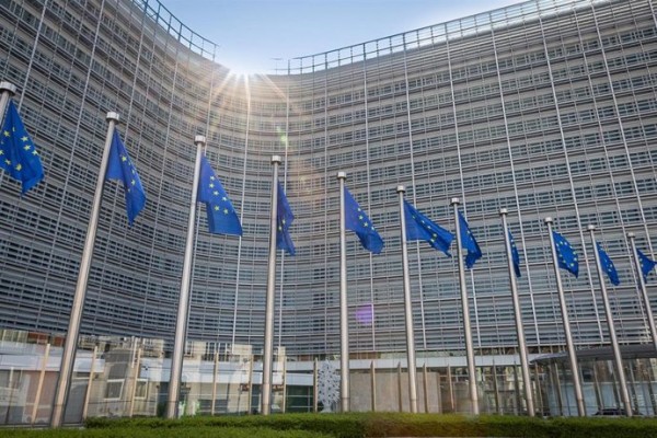 Bruselas expedienta a España para que cumpla con la sentencia del TJUE sobre morosidad