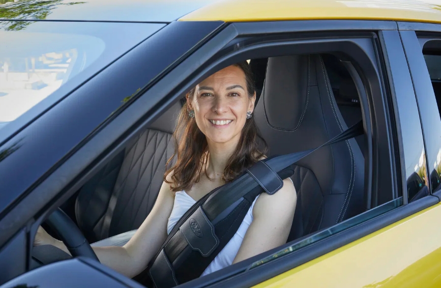 Viajar en coche en un proceso de cáncer: SupportBelt de Ford es el accesorio que lo cambia todo