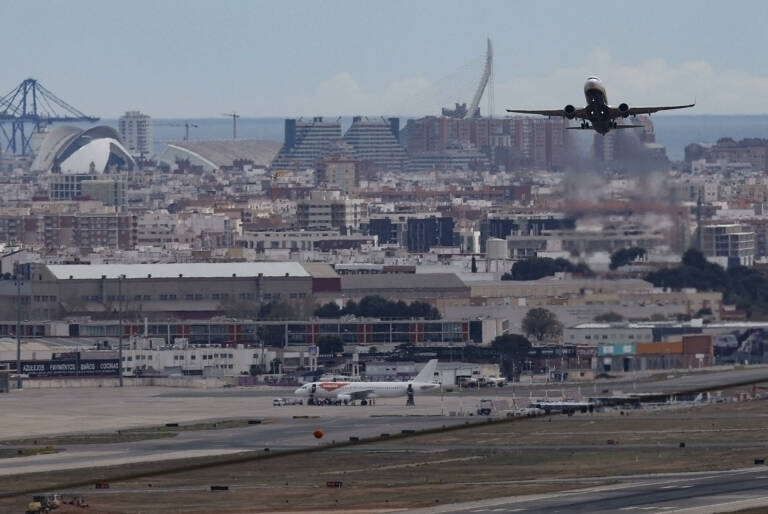 El Aeropuerto de Valencia crece un 4,2 % en pasajeros en marzo y supera el millón