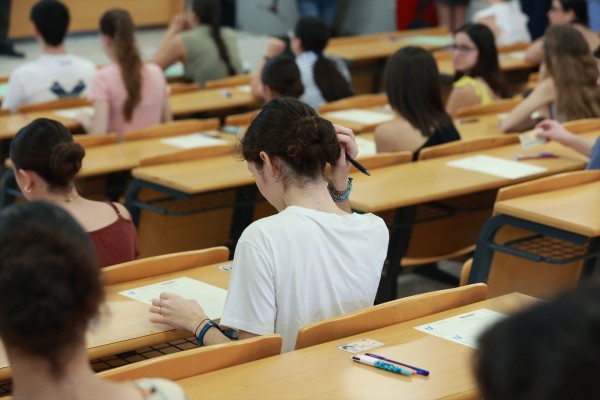Un total de 44.000 alumnos de 12 años se someten a la misma prueba este año para evaluar el sistema educativo
