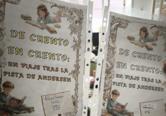 El CEIP Virgen de Begoña de Cartagena celebra su Feria del Libro con historias que pasan de abuelos a nietos