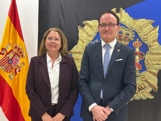 La presidenta de la Asamblea denuncia la carga de trabajo de la Fiscalía: 