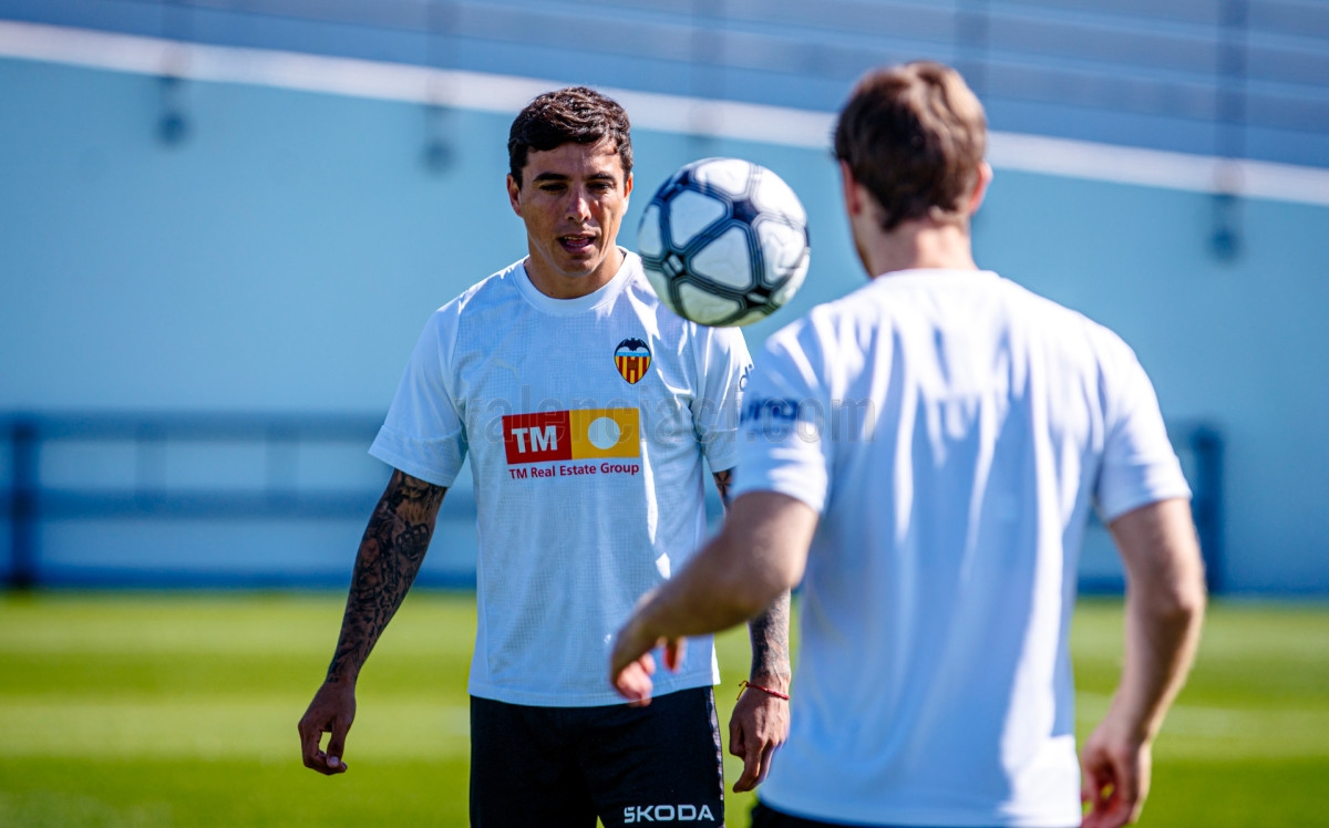 Renzo Saravia, camino de ser otro fichaje 'random' del Valencia CF