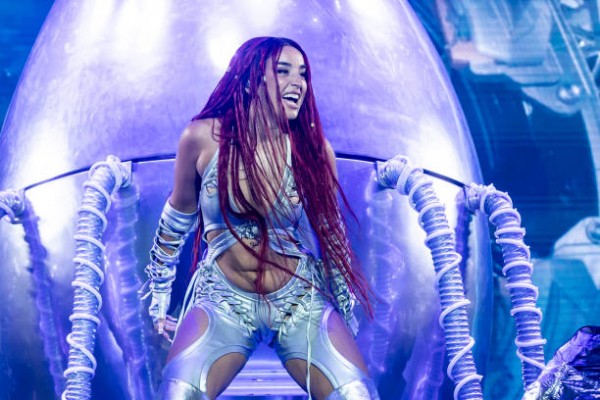 Lola Índigo y Morad cierran el Arenal Sound en la noche del talento urbano español
