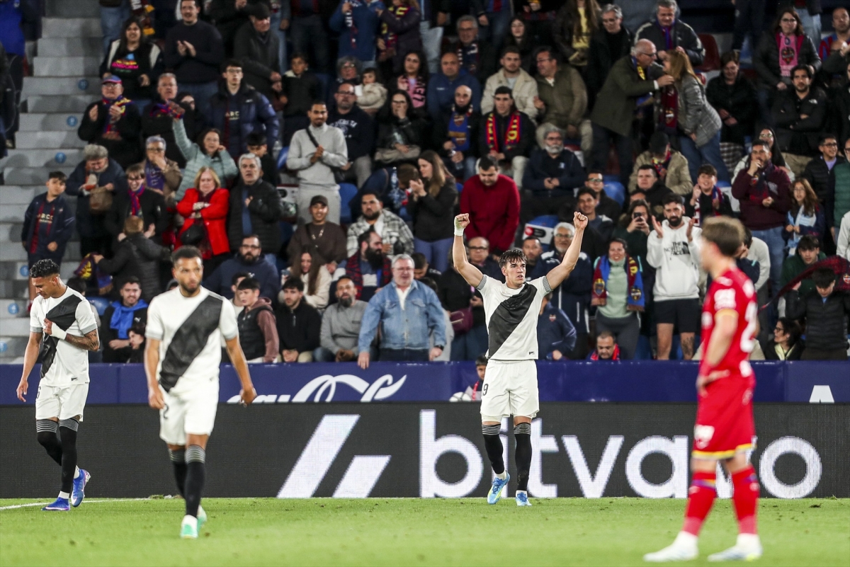 La plantilla del Levante tendrá dos días libres y volverá al trabajo el jueves