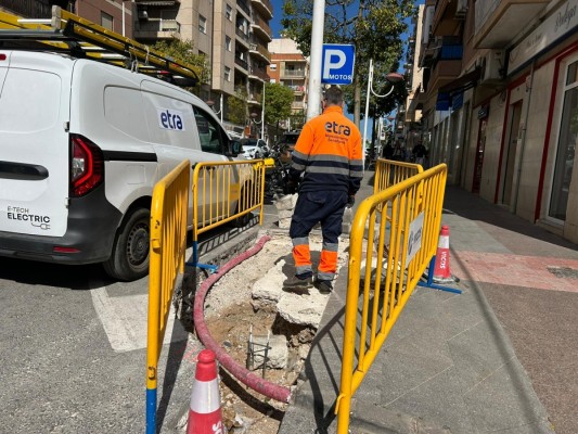 Elche instala nuevos semáforos en la zona de Avenida de Novelda para mejorar la seguridad vial