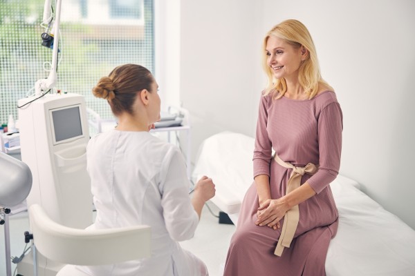 Quirónsalud Murcia lidera la ginecología regenerativa con tecnología avanzada para menopausia y postparto