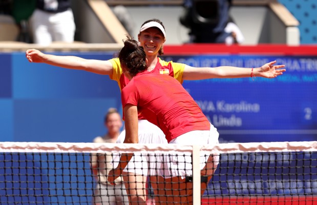 Sara Sorribes y Cristina Bucsa se cuelgan el bronce en Paris 2024