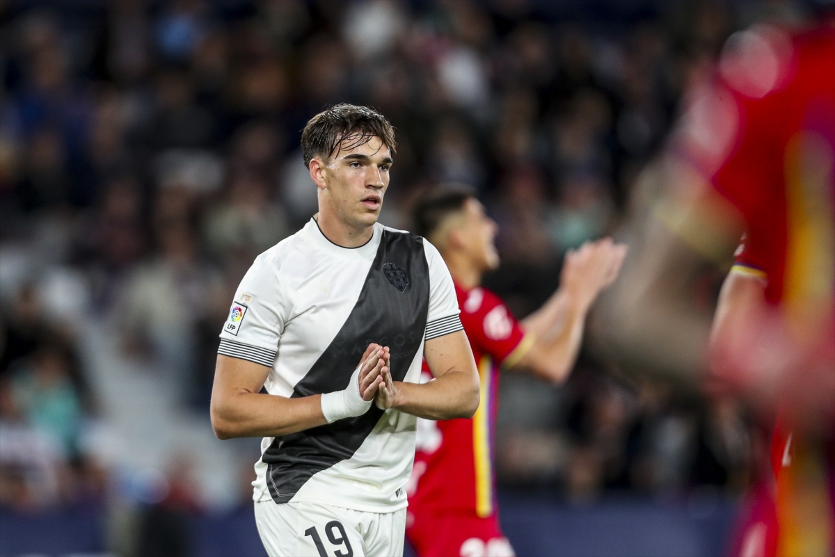 El Levante gana o empata si marca Espí, con ocho goles en seis partidos