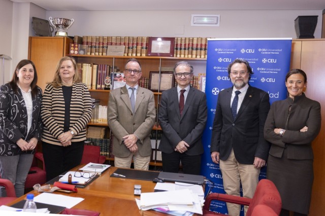 El CEU y el Colegio de Abogados de Castellón firman un convenio para favorecer la formación práctica