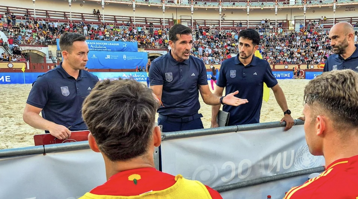 La Región tiene a seis candidatos de fútbol playa en los premios Beach Soccer Stars 2025