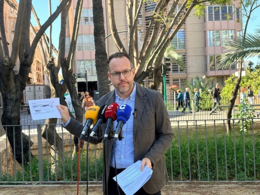 El PSOE de Elche cree que la rebaja catastral para bonificar el IBI dejará fuera a solicitantes; el bipartito lo descarta