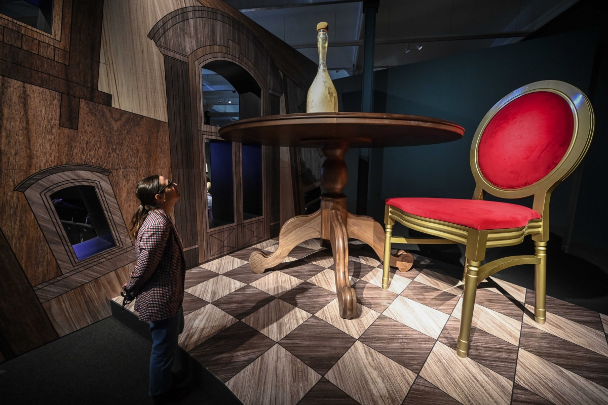 Un país de las maravillas habitado por Dalí, Leonora Carrington y Rupaul