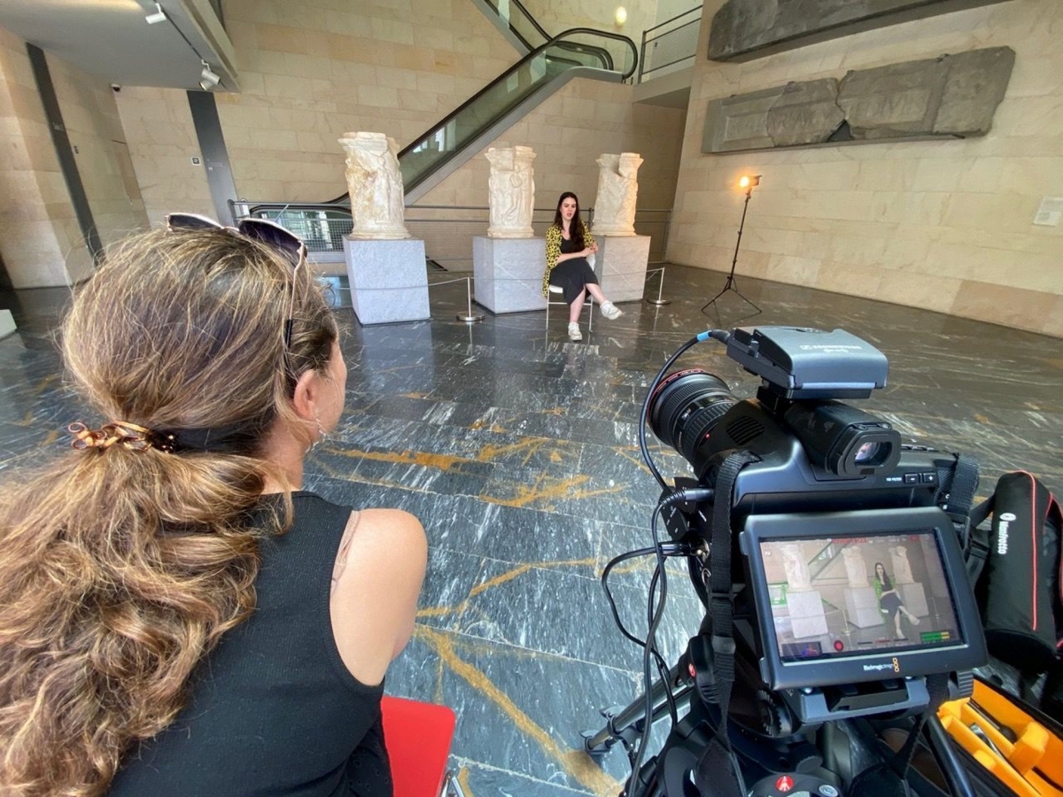 Alfombra roja en San Javier para el documental 'Federico entre los dientes': la historia del espectáculo que triunfó en Oriente Medio