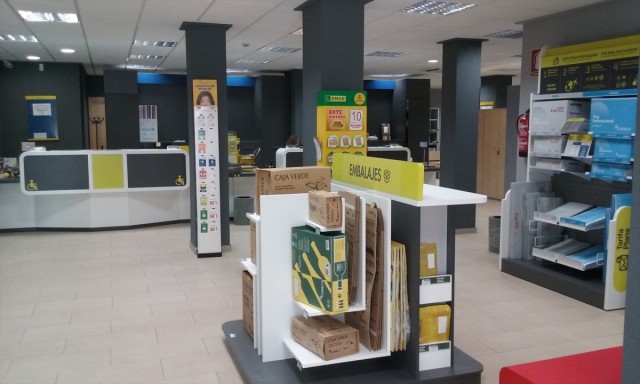 Estas son las 14 oficinas de Correos de la Región de Murcia donde se puede tramitar la regularización de inmigrantes