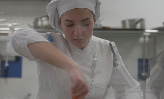 La murciana Ana González, alumna del IES La Flota, deja el pabellón alto en el Premio Promesas de alta cocina