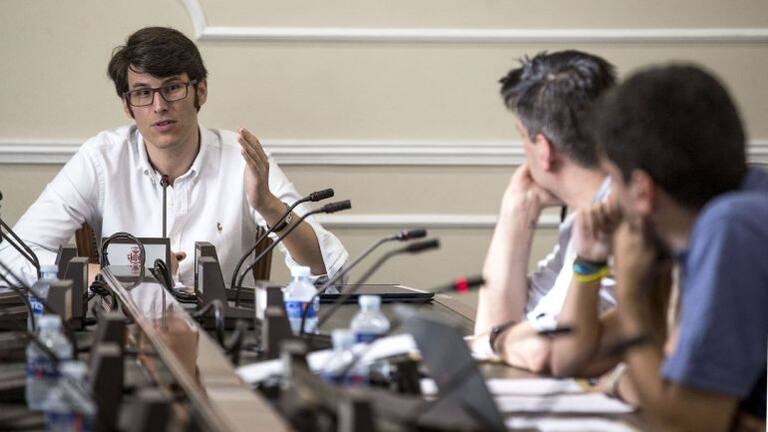 Luis, calienta que sales