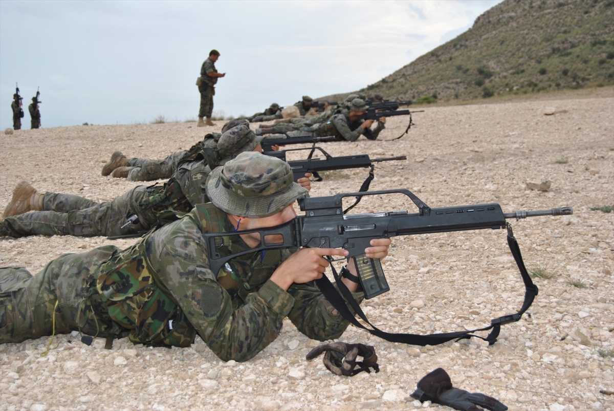 Defensa adaptará la jornada laboral militar a las 35 horas tras la petición de la Unidad de Militares de Tropa