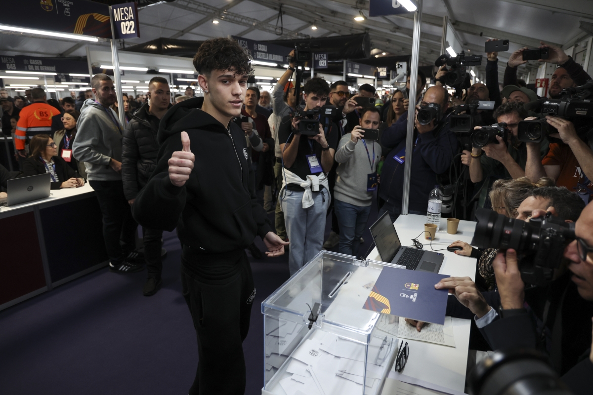 Héctor Fort se alista para el Elche CF-Atlético de Madrid