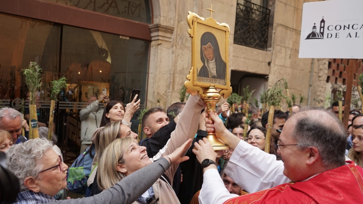 Salida de la romería de la Santa Faz en 2026.