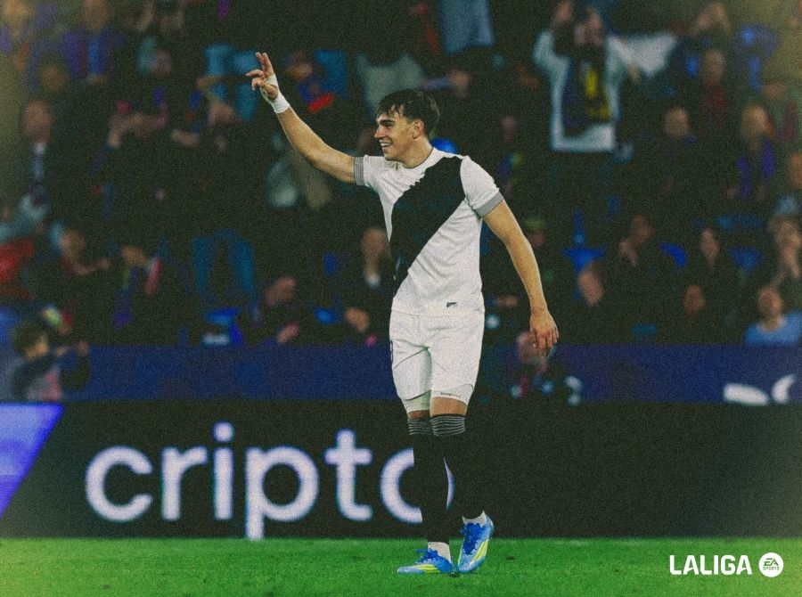 El delantero Carlos Espí, nominado al mejor jugador sub 23 de LaLiga del mes de abril